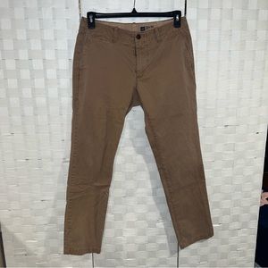 Men’s Gap Khaki Pants Lived in Slim Style Size 32/32